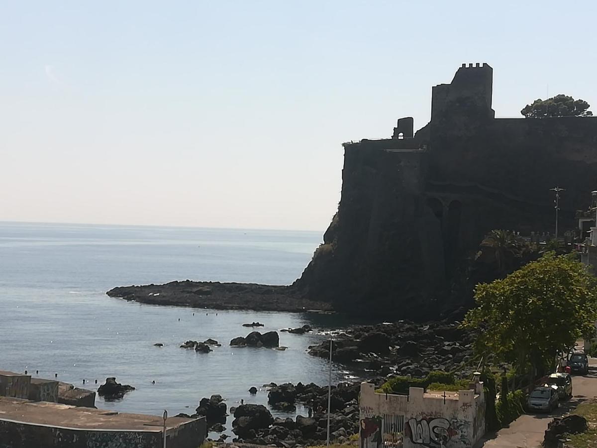 Ferienwohnung La Terrazza Dei Normanni Aci Castello Exterior foto